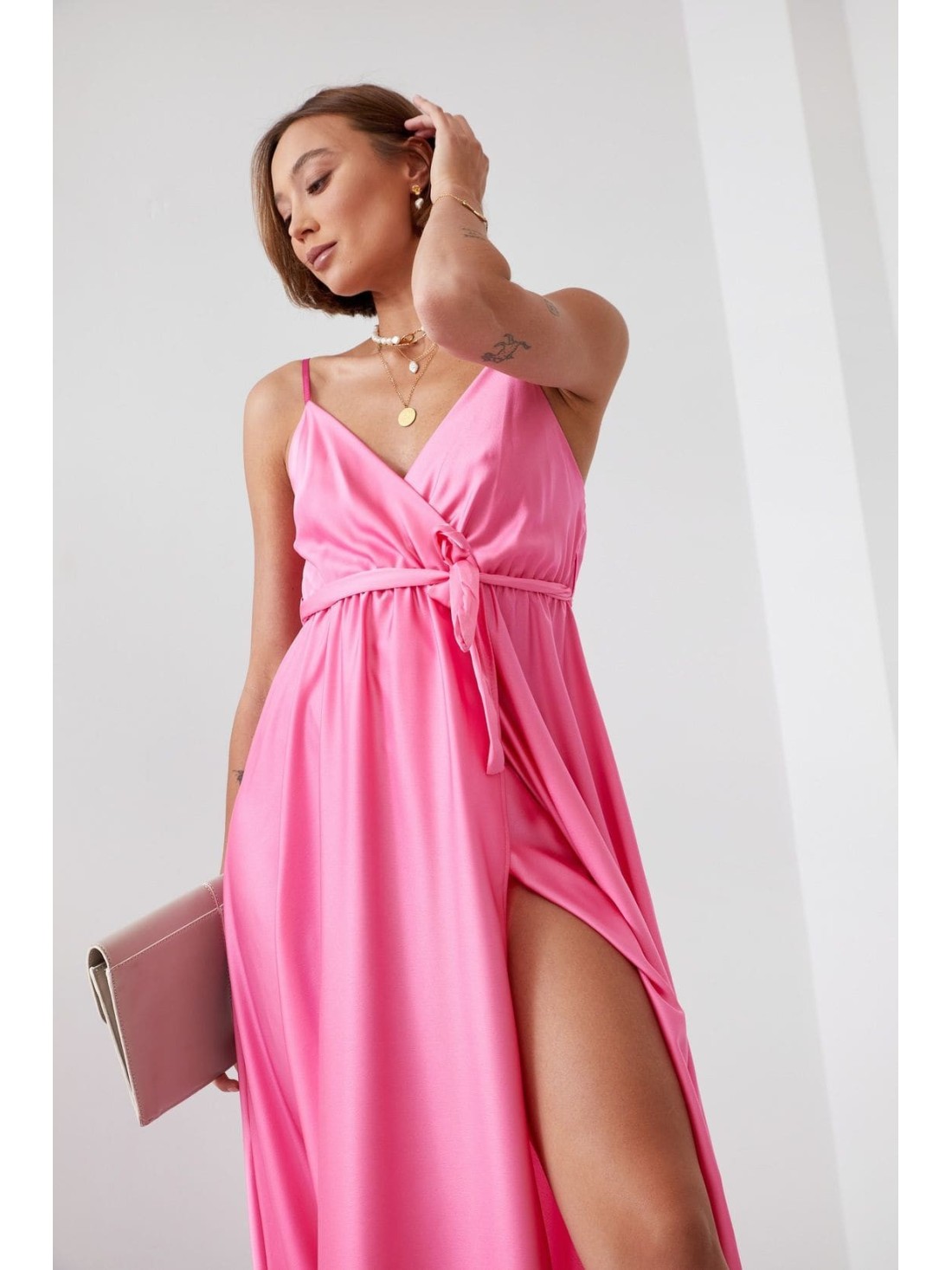 Women\'s satin maxi dress with straps, pink 72962 - Online store - Boutique